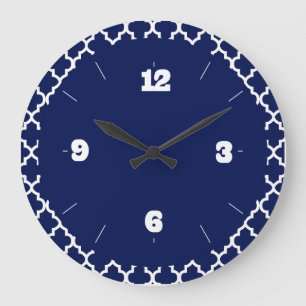 Rik Navy Blue och White Quatrefoil Mönster Stor Klocka