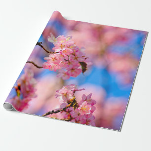 Rik- och sötsaksblommor på en solnydag presentpapper
