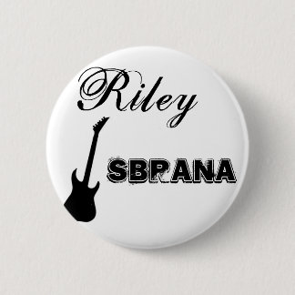 Riley Sbrana knäppas det standarda formatet Knapp