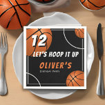 Ring: Basketball Sports Barns födelsedag Pappersservett<br><div class="desc">Ring upp Basketball Sports Barns födelsedag Napkins. Roligten har texten "Låt oss upp ring" och bollar i basket på svart bakgrund. Lägg till ditt namn och din ålder. Underbara blöjor för födelsedagsfest av baskettema.</div>