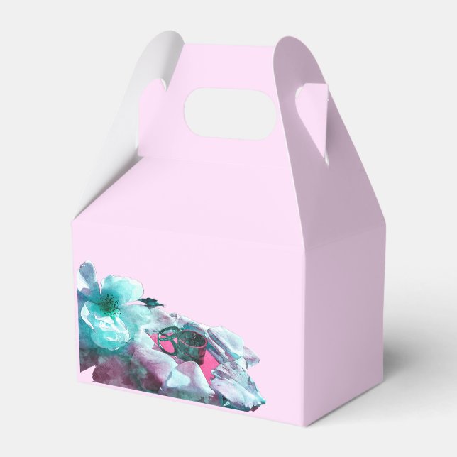 Ringar med vit ros petals presentaskar (Framsidan Sidan)