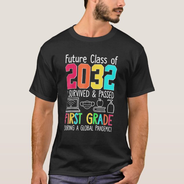 Ringq-färgklassen 2032 första Klass tillbaka till  T Shirt (Framsida)