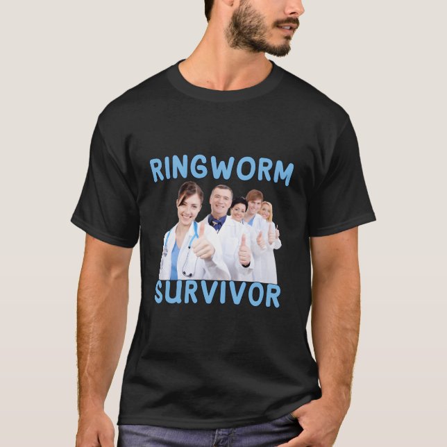Ringworm Survivor Funny T Shirt (Framsida)
