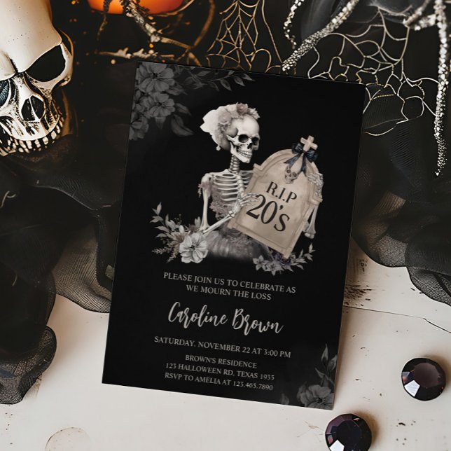 RIP 20 Gothic Skull Birthday-inbjudan Inbjudningar (RIP Twenties Skull Halloween Birthday Invitation)