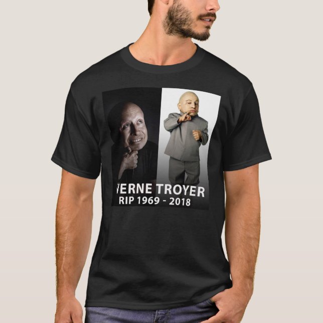 RIP Verne Troyer Classic T-Shirt (Framsida)
