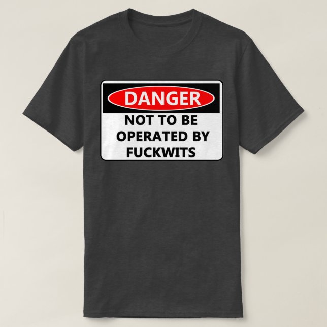 Risk för att inte opereras av jävlar t shirt (Design framsida)