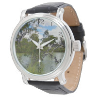 River Murray Australien: Trädgrenar Kyssar,