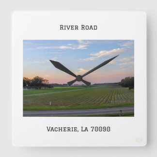 River Road Wall Clock Fyrkantig Klocka