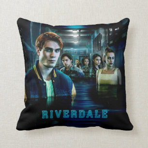 Riverdale Flooded Hallway Poster Kudde