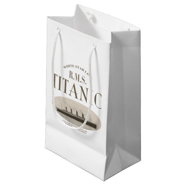 RMS Titanic Ghost Frakt Sepia Small Gift Bag White (Framsidan Vinklad)