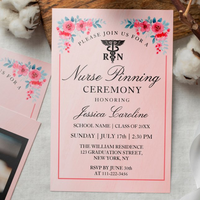 RN Nurse Rosa Blommigt Pinning Ceremony with Flowe Inbjudningar (Skapare uppladdad)