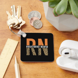 RN Registered Nurse Leopard Typography Nyckelring