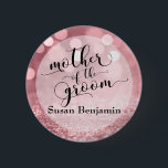 Ro Glitter Bokeh Mor i Guld, av stadstyp Knapp<br><div class="desc">Med hjälp av ett fantastiskt, ornerat skriptteckensnitt från min samling har jag skapat söt typography inslag of nyckel ord och tagit designerna till nästa nivå. Med den här kommandoknappen "finare-typ" står "mor i rummen". Namn återges här i ett mångsidigt, seriöst typsnitt som också lätt kan ändras till kostym i önskemål....</div>