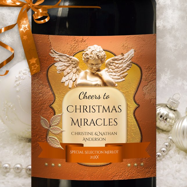 Ro Guld Angel-juletikett Miracle Vin Vinflaska Etikett (Christmas wine label featuring an angel in rose gold in a festive Holiday setting)