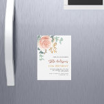 Ro guld blommigt - födelsedag för lyxolja magnetisk inbjudningskort<br><div class="desc">En vit chic bakgrund. Dekorerad med en stor blommigt för guld och  rosa,  blomma från ro och grönt,  vattenfärgad eukalyptus löv,  sprig,  grönsak och faux ro sprig. Anpassa och lägg till ditt namn och information om party.</div>