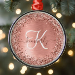 Ro Guld Brushed Metall Glitter Monogram Namn Julgransprydnad Metall<br><div class="desc">Anpassa enkelt chicens dekorationsdesign i trendig med gnistrande glitter i söt ro i guld på en borstad metallbakgrund i ro guld.</div>