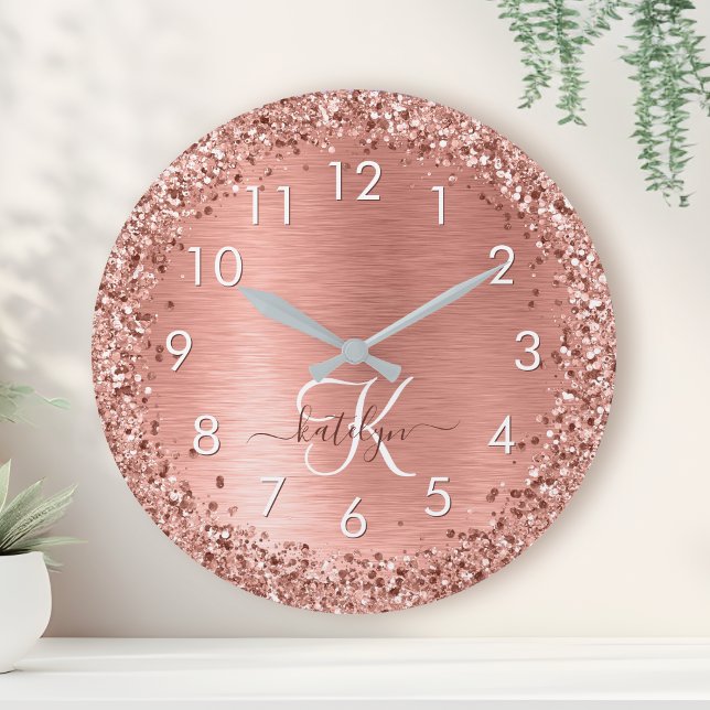 Ro Guld Brushed Metall Glitter Monogram Namn Rund Klocka (Skapare uppladdad)