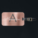 Ro Guld Brushed Metall Monogram Namn och Initial Bagagebricka<br><div class="desc">Ro Guld }  Rosa Brushed Metall Foil Monogram Namn och Initial Luggage Tag. Den här väskan är märkre för Back to school,  Arbete eller Resning.</div>