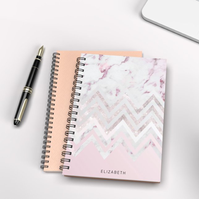 Ro guld glitter chevron rosa marble monogram anteckningsbok (Skapare uppladdad)
