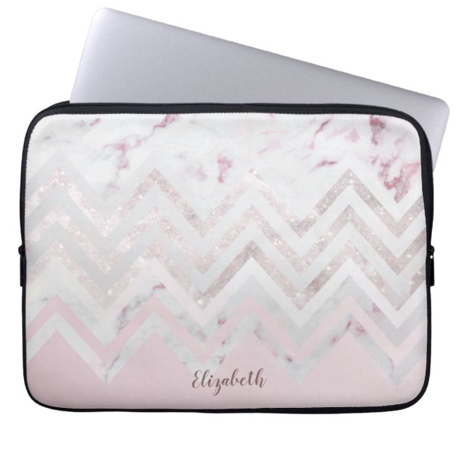 Ro guld glitter chevron rosa marble monogram laptop fodral (Framsidan)