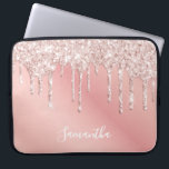 Ro guld glitter droppar namn vid laptop fodral<br><div class="desc">En elegant,  gigantisk och glam-ipad-fodral. Faux ro guld och rosa glitter dropp,  målardropp. Chicens rosa,  persikofärgad färgad bakgrund. Skriv in ditt namn med ett modernt handskript i stil. Vit färgad brev.</div>