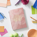 Ro Guld Lotus Yoga Meditation Instruktör citerar iPad Pro Skydd<br><div class="desc">Yoga Studio Meditation Instructor / Life Coach / Healer / Reiki Master / Massage Therapy citerar iPad Case & Covers. Modern Elegant Faux Gold Foil Lotus med OM Symbol på Ro Gold Foil Struktur Background. "När du hittar fred inom dig själv blir du den typ av person som kan leva...</div>
