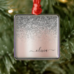 Ro Guld -  Rosa Silver Glitter Monogram Julgransprydnad Metall<br><div class="desc">Ro Guld -  Rosa och Silver Faux Foil Metallic Gnistra Glitter Brushed Metall Monogram Namn och första julprydnad. Det gör perfekten söt 16-årsjubileum,  bröllop,  möhippa,  årsdag,  babydusch eller bachelorette-fest för någon som glam lyxen och chic stilar i kärlek.</div>