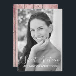 Ro Guld Rustic Wood Sweet sixteen Birthday Inbjudningar<br><div class="desc">Fotoinbjudan till Födelsedagsfest av Sweet sixteen för Rustic Wood Girly i ro. Denna söt inbjudan till svart och vitt bild är perfekt för den 16 Födelsedagsfester långa Land-sviten i Ro som tittar att fira i Guld Rosa ros i Guld med Blommigt i Rosor. Kontakta designern för matchande produkter.</div>
