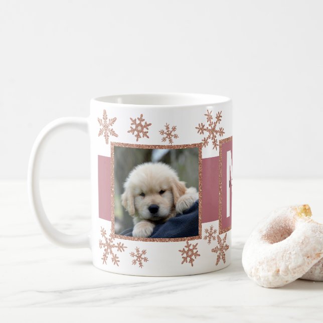 Ro Guld Snowflake 2 Photo Monogram jul Kaffemugg (Med munk)