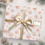 Ro Guld Winter Snöflingor om Vita Presentpapper<br><div class="desc">Denna elegant och denna glamorösa papper är mångsidig och kan användas för ge gåvor eller konstprojekt och hantverksprojekt. Det är idealiskt för alla tillfälle som jul,  födelsedagar,  bröllop,  möhippor,  babyduschar,  årsdagar eller allmänna gåvor. Konstruktionen har vattenfärgen ro guld faux glitter snöflingor och gnistor på vit bakgrund. Grafik efter www.etsy.com/uk/shop/SunflowerDayLove</div>