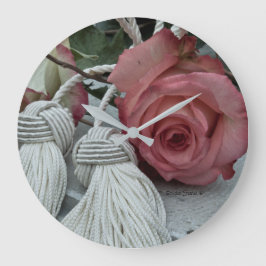 Ro och murklocka rund klocka