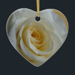 Ro Ornament Romantic Vit ros Dekoration<br><div class="desc">Romantic Ro Ornaments Helgdag Classic Dekorations Bevackra Romantic-julen ger Hanukkah Neutralt Helgdag Dekorations Keepsakes & Gifts for Friend Family Manar Women Kids Home & Office Original Ro Nondenominational Snyggt Art Helgdag Holiday Greetings jul/Hanukkkah Cards & Nonsecular Dekoration Gifts design av Kim Hunter. Se www.kimhunter.ca för många fler Onlineer för kort...</div>