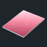 Ro rosa Ljus Gradient Geometric Mesh Mönster Anteckningsblock<br><div class="desc">Färg på året. Magentans rosa,  mönster. Triangelns geometriska nät med ljusröd,  rosa mörk övertoning.</div>