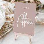 Ro Taupe Hand Scripted Bord FIFTEEN Bordsnummer<br><div class="desc">Enkla kort för bordsnummer och chic i jordtonston ro taupe och vit gör en elegant påstående vid bröllop eller vid en händelse. Designfunktionerna "bord [nummer]" i en ögonetsande blandning av klassisk serif och handskriven skriptskrift. Utformningen upprepas på båda sidor. Individuellt numrerade kort som säljs separat. Beställ varje bordsnummer var för...</div>