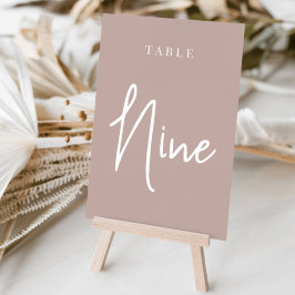 Ro Taupe Hand Scripted Bord NINE Bordsnummer