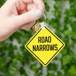 Road Narrows Metall Square Keychain Nyckelring