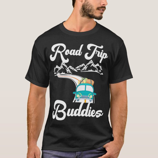 Road Resa Buddies Travel Camping Matching lite A T Shirt (Framsida)