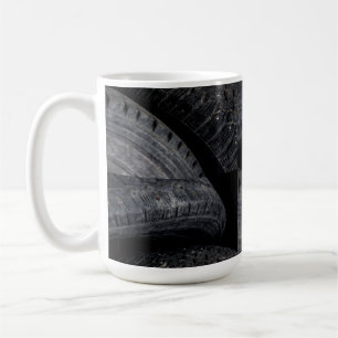 Roadtrips för bilkörning av gamla däck Black Kaffemugg