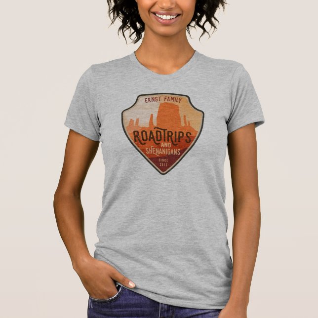 Roadtrips och Shenanigans ökenbrige T-Shirt (Framsida)