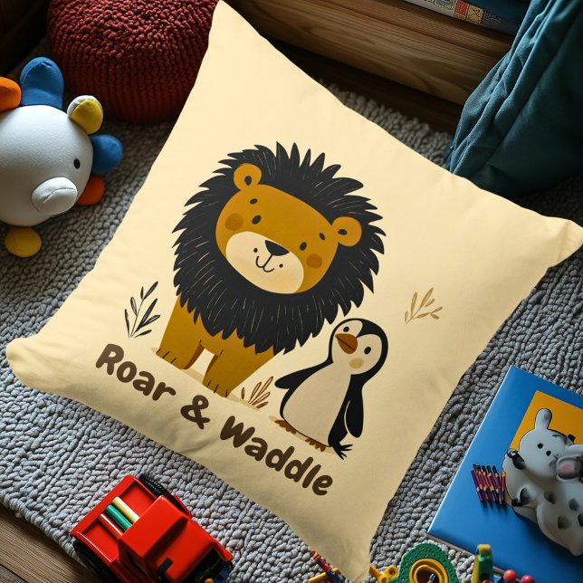 Roar & Waddle Lejon & Penguin | Bards Room Decor Kudde (Skapare uppladdad)