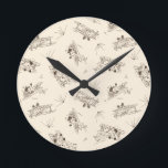 Roaring Art Deco Bi-flygplan - skisserade mönster. Rund Klocka<br><div class="desc">Roligten kastade ut mönster från flygplanet över handritade konturer av vintage 1920:s bi-flygplan,  på en solid krämbakgrund. Detta är ett öppet mönster. Du kan ändra bakgrunden till färg och mönster storleka läge och position. Den här designen matchar Art Deco Bi-flygplan-samlingen.</div>