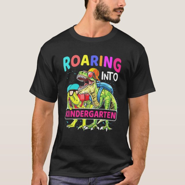 Roaring Kindergarten Dinosaur T Rex Back to school Shirt (Framsida)