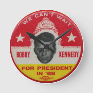 Robert Kennedy för presidentvägg tar tid på Rund Klocka