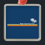 Robin Sjö Beach Georgia Julgransprydnad Metall<br><div class="desc">Inte en fläkt av saltvatten? Chef för Robin Sjö Beach Georgia. En mil mjuk,  sockervit sand linjer ett mousserande sjö,  så du vill hoppa höger in. Denna konstbestrand lär vara den största i sitt slag i världen,  och den ljuger drygt en timme söder om Atlanta.</div>
