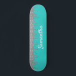 Robin's Egg Blue Silver Glitter Drips Mini Skateboard Bräda 18,5 Cm<br><div class="desc">Den här designen kan vara personlig genom att välja anpassningsalternativet för att lägga till text eller göra andra ändringar. Om den här produkten har möjlighet att överföra designen till en annan artikel ska du vid behov justera designen så att den passar. Kontakta mig på colorflowcreations@gmail.com om du vill ha den...</div>