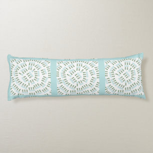 Robin's Egg Blue Topiary Garden Quilt Kroppskudde