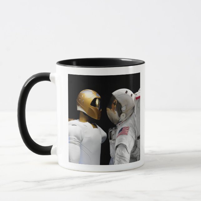 Robonaut 2, en dexterös, human astronaut hel 3 mugg (Vänster)