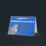 Robot Hanukkah! Helgkort<br><div class="desc">Detta kort är för dina judiska vänner. Eller robotvänner. Eller judiska robotvänner. Den visar en robot med a kasta i sig-på yarmulke och en menora för en räcka. Bakgrunden är ljus blått, med ord "lyckliga Robanukkah!", i vitbrev - även om du kan totalt ta bort eller ändra som förser med...</div>
