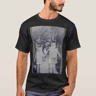 roboten poserar tee