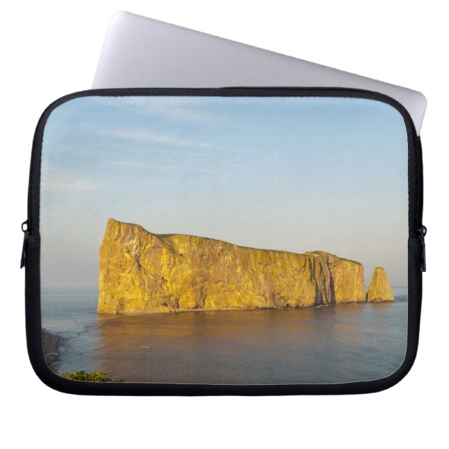 Rocher Perce (Perce Rock), Quebec, Kanada. Laptop Sleeve (Framsidan)